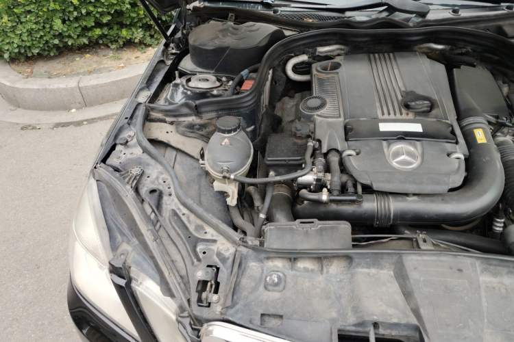 Used Mercedes-Benz E-Class 2013 E 260 L CGI Elegant Model Engine Bay Right