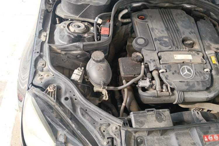 Used Mercedes-Benz E-Class 2013 E 260 L CGI Elegant Model Engine Bay Right