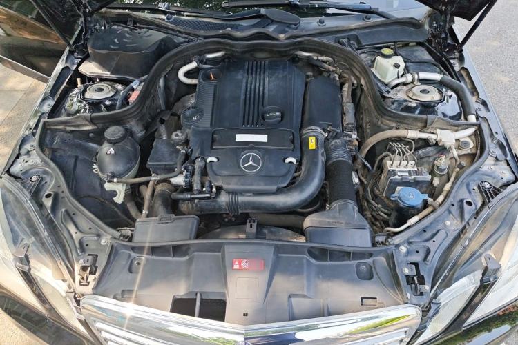 Used Mercedes-Benz E-Class 2013 E 260 L CGI Elegant Model Engine Bay