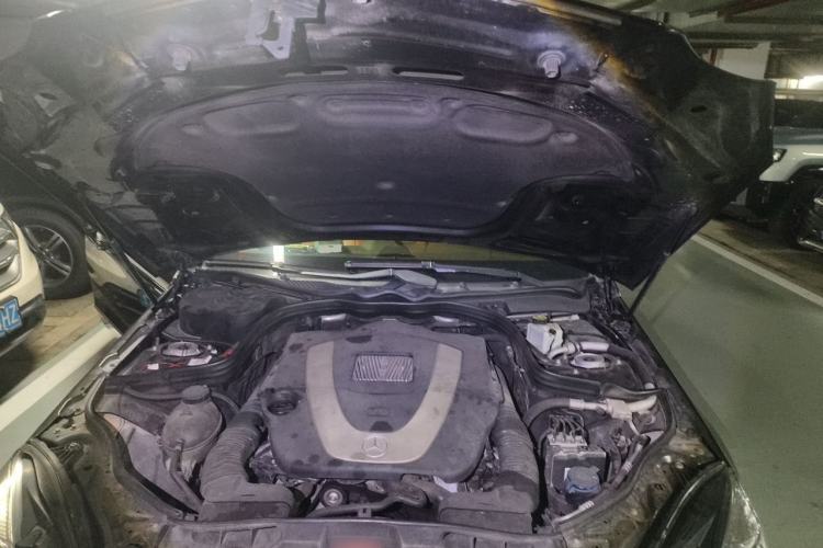 Used Mercedes-Benz E-Class 2013 E 300 L Elegant Model Engine Bay