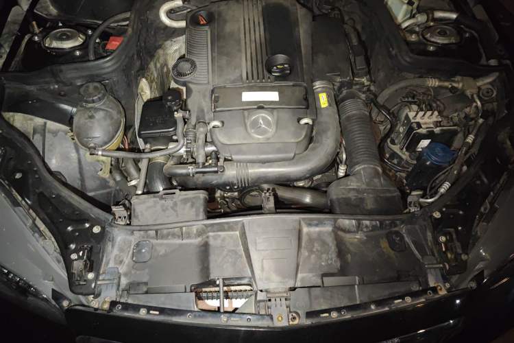 Used Mercedes-Benz E-Class 2013 E 260 L CGI Elegant Model Engine Bay