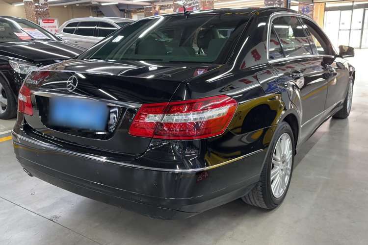 Used Mercedes-Benz E-Class 2013 E 260 L CGI Elegant Model Exterior 3