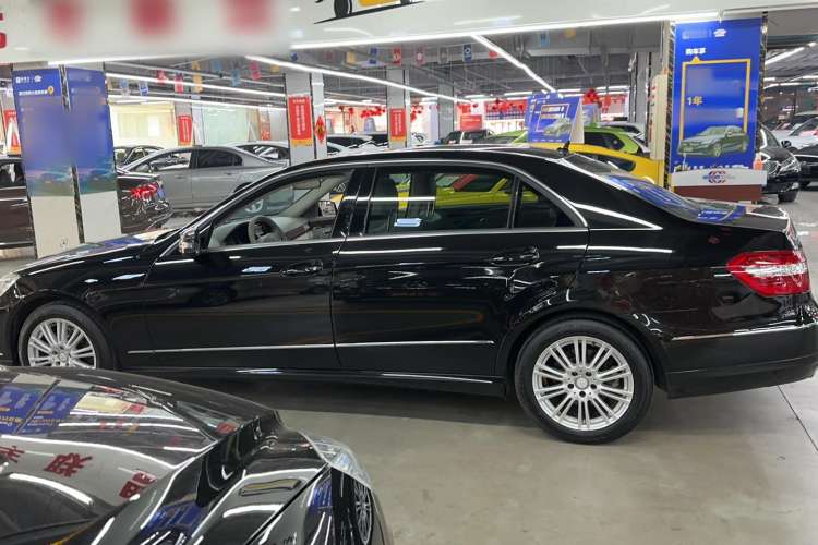 Used Mercedes-Benz E-Class 2013 E 260 L CGI Elegant Model Exterior 5