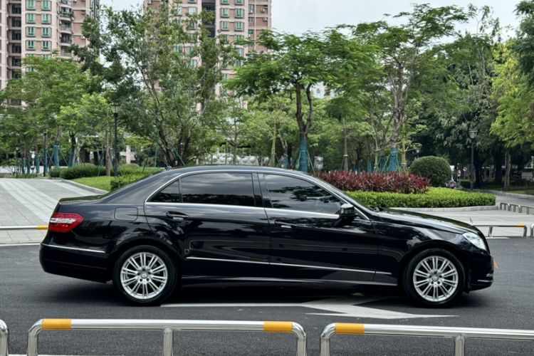 Used Mercedes-Benz E-Class 2013 E 260 L CGI Elegant Model Exterior 6