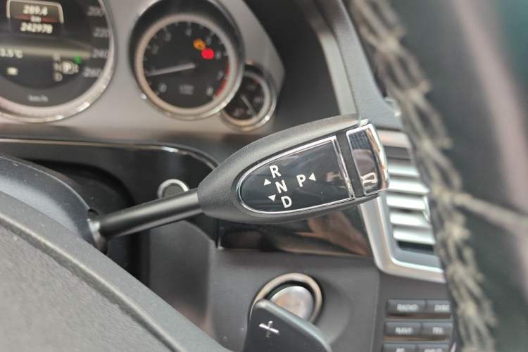 Used Mercedes-Benz E-Class 2013 E 300 L Stylish Model Gear Lever