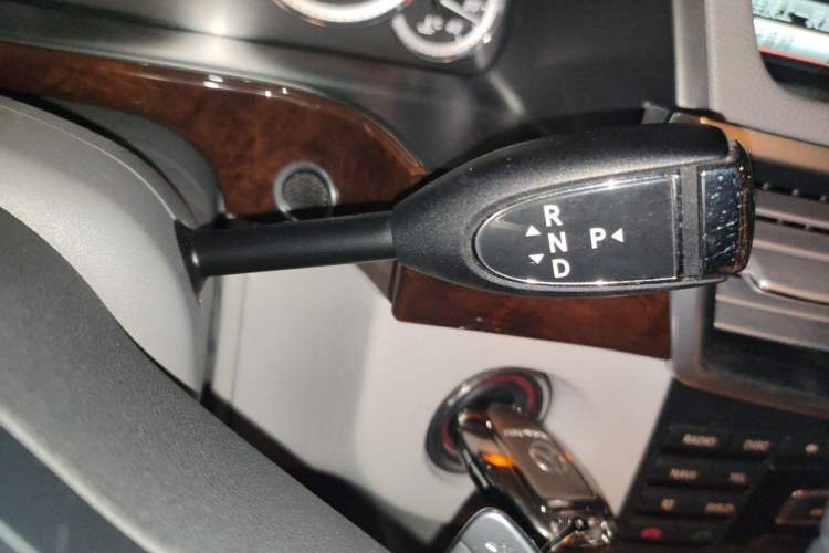 Used Mercedes-Benz E-Class 2013 E 300 L Elegant Model Gear Lever