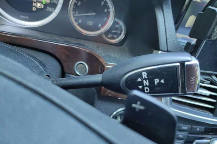 Used Mercedes-Benz E-Class 2013 E 260 L CGI Elegant Model Gear Lever