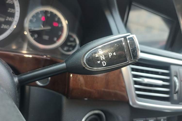 Used Mercedes-Benz E-Class 2013 E 260 L CGI Elegant Model Gear Lever