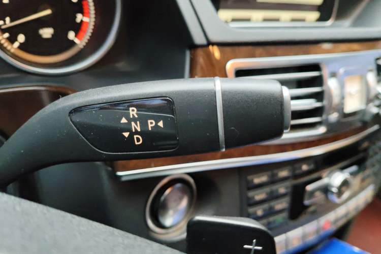 Used Mercedes-Benz E-Class 2013 E 300 L Stylish Luxury Model Gear Lever