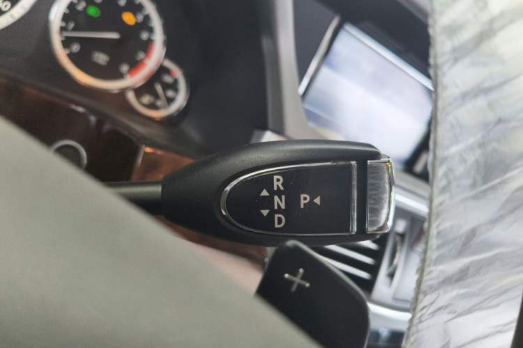 Used Mercedes-Benz E-Class 2013 E 300 L Elegant Model Gear Lever