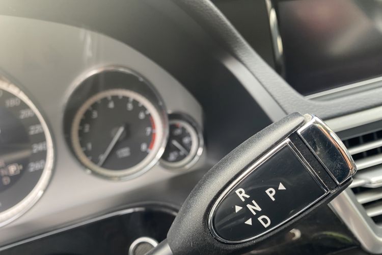 Used Mercedes-Benz E-Class 2013 E 300 L Stylish Model Gear Lever