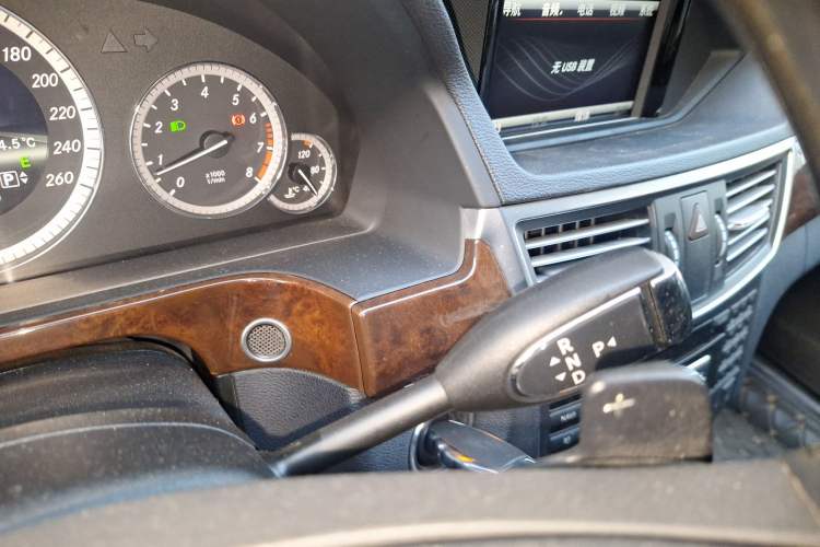 Used Mercedes-Benz E-Class 2013 E 300 L Elegant Model Gear Lever