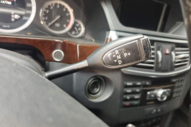 Used Mercedes-Benz E-Class 2013 E 260 L CGI Elegant Model Gear Lever