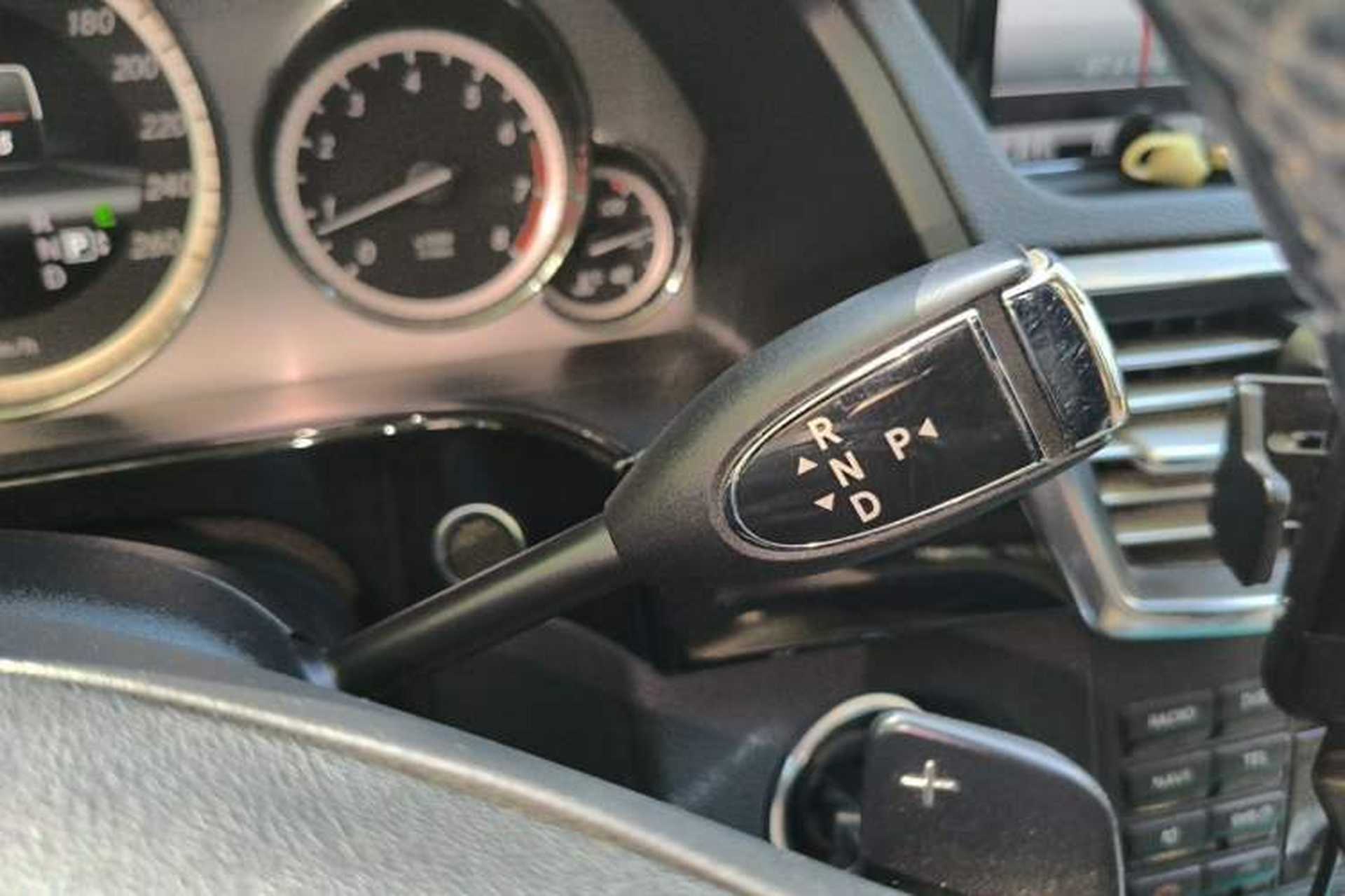 Used Mercedes-Benz E-Class 2013 E 260 L CGI Stylish Model Gear Lever