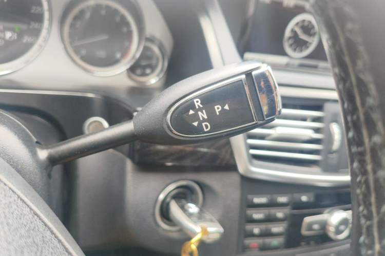 Used Mercedes-Benz E-Class 2013 E 260 L CGI Stylish Model Gear Lever