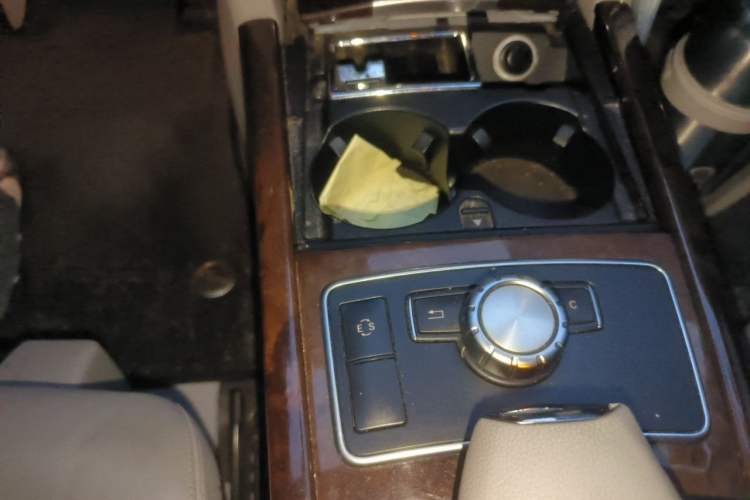 Used Mercedes-Benz E-Class 2013 E 300 L Elegant Model Gear Lever