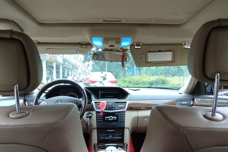 Used Mercedes-Benz E-Class 2013 E 260 L CGI Elegant Model Headliner