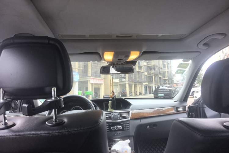 Used Mercedes-Benz E-Class 2013 E 260 L CGI Elegant Model Headliner