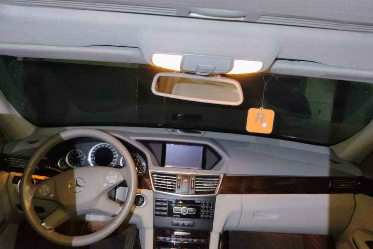 Used Mercedes-Benz E-Class 2013 E 260 L CGI Elegant Model Headliner