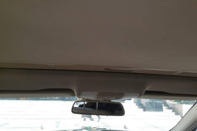 Used Mercedes-Benz E-Class 2013 E 300 L Elegant Model Headliner