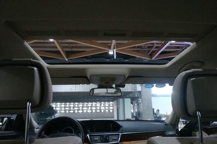 Used Mercedes-Benz E-Class 2013 E 260 L CGI Elegant Model Headliner