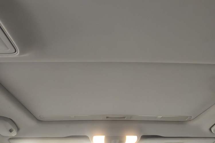 Used Mercedes-Benz E-Class 2013 E 300 L Elegant Model Headliner