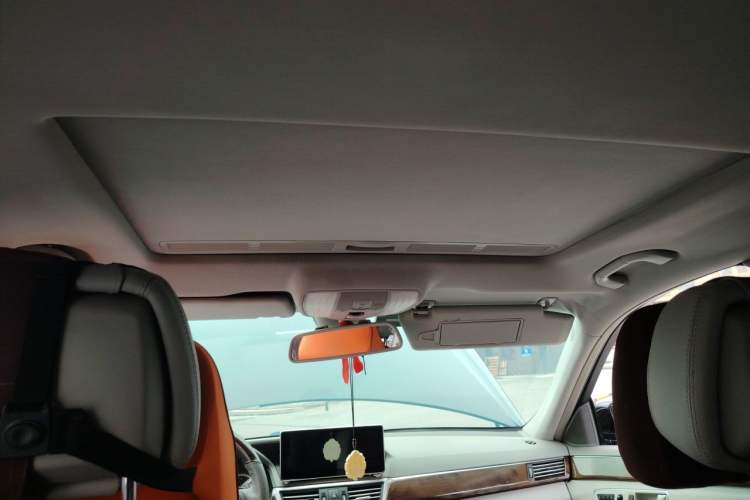 Used Mercedes-Benz E-Class 2013 E 260 L CGI Elegant Model Headliner