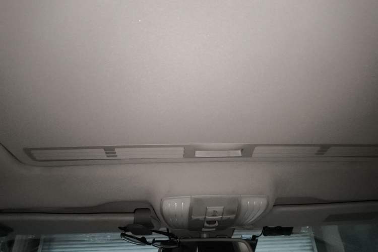 Used Mercedes-Benz E-Class 2013 E 300 L Elegant Model Headliner