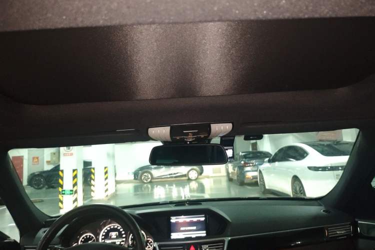 Used Mercedes-Benz E-Class 2013 E 300 L Stylish Model Headliner