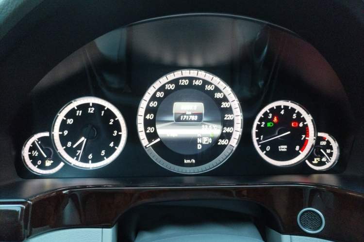 Used Mercedes-Benz E-Class 2013 E 260 L CGI Elegant Model Instrument Cluster