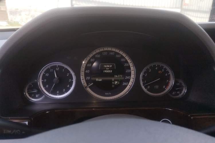 Used Mercedes-Benz E-Class 2013 E 300 L Elegant Model Instrument Cluster