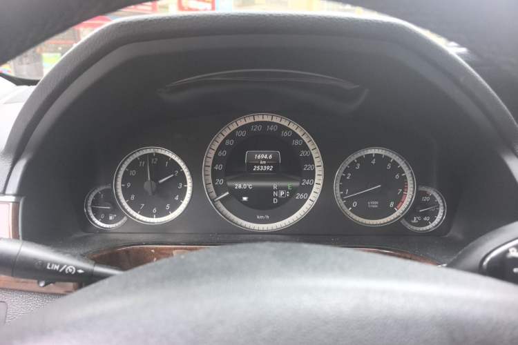 Used Mercedes-Benz E-Class 2013 E 260 L CGI Elegant Model Instrument Cluster