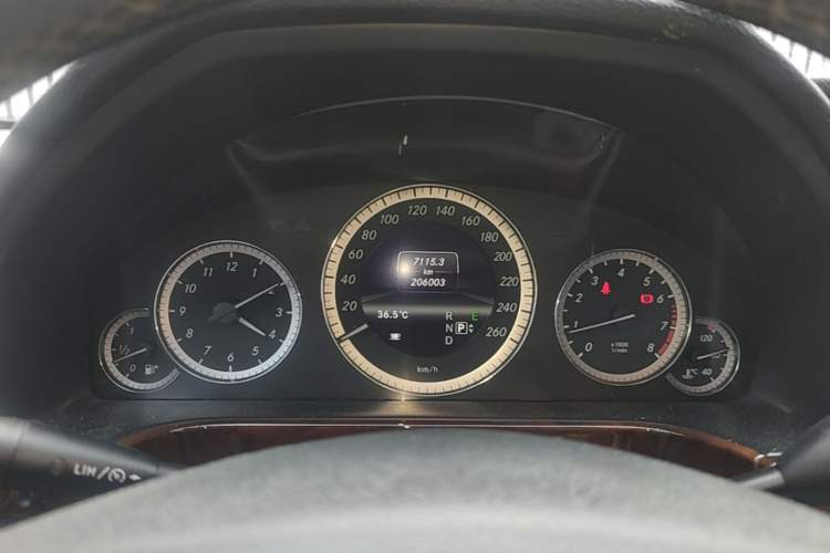 Used Mercedes-Benz E-Class 2013 E 260 L CGI Elegant Model Instrument Cluster