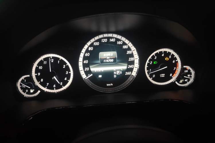 Used Mercedes-Benz E-Class 2013 E 260 L CGI Elegant Model Instrument Cluster