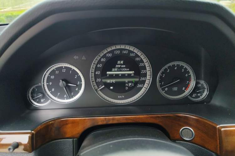 Used Mercedes-Benz E-Class 2013 E 300 L Elegant Model Instrument Cluster