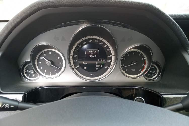 Used Mercedes-Benz E-Class 2013 E 260 L CGI Stylish Model Instrument Cluster