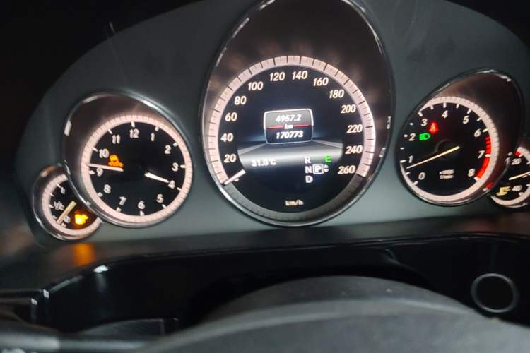 Used Mercedes-Benz E-Class 2013 E 260 L CGI Stylish Model Instrument Cluster