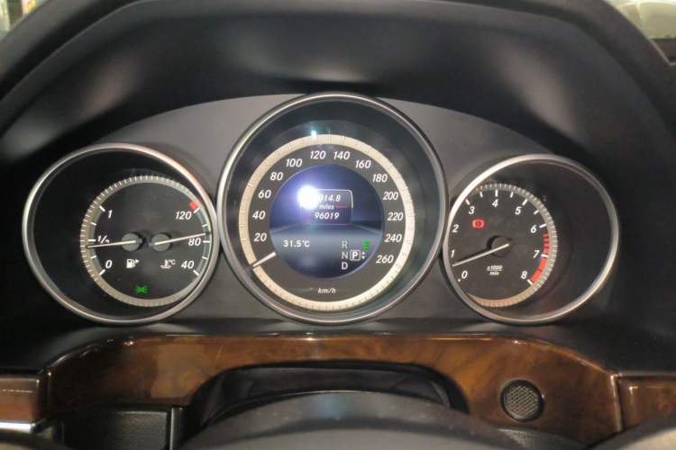 Used Mercedes-Benz E-Class 2013 E 300 L Stylish Model Instrument Cluster