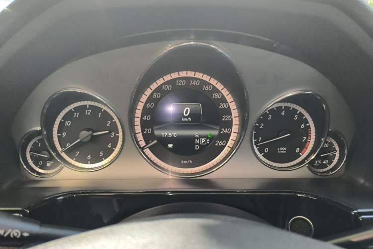 Used Mercedes-Benz E-Class 2013 E 260 L CGI Stylish Model Instrument Cluster