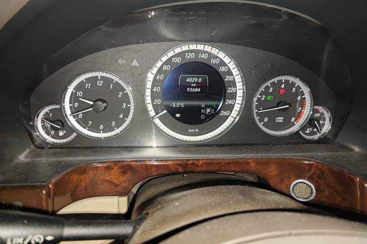 Used Mercedes-Benz E-Class 2013 E 260 L CGI Elegant Model Instrument Cluster