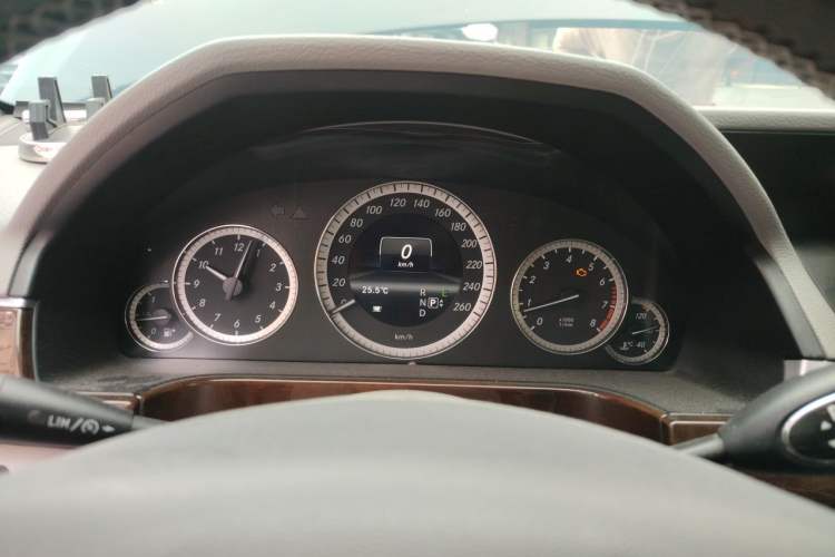 Used Mercedes-Benz E-Class 2013 E 260 L CGI Elegant Model Instrument Cluster