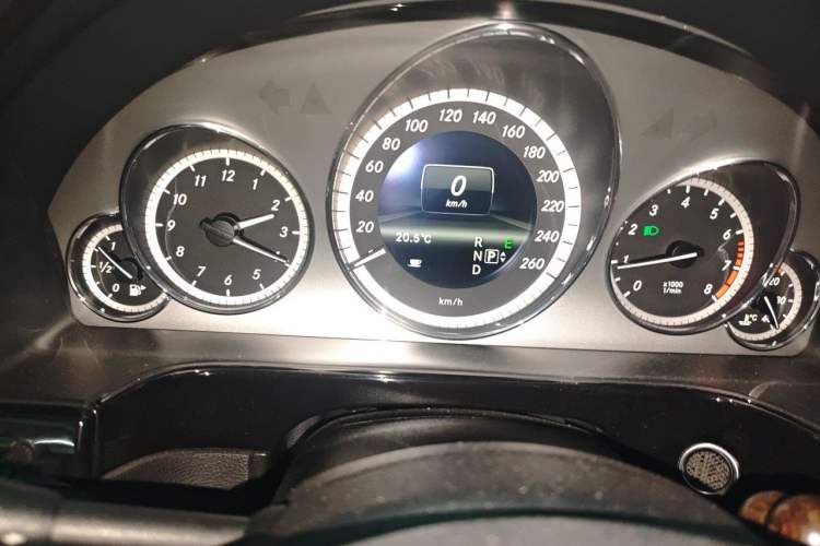 Used Mercedes-Benz E-Class 2013 E 300 L Stylish Model Instrument Cluster