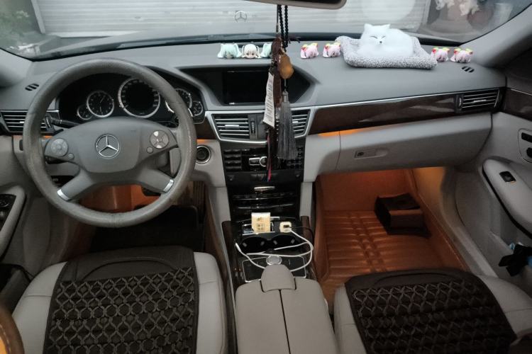 Used Mercedes-Benz E-Class 2013 E 300 L Elegant Model Interior 2