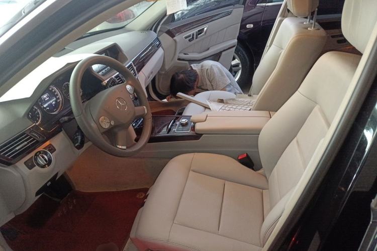Used Mercedes-Benz E-Class 2013 E 260 L CGI Elegant Model Left Front Seat