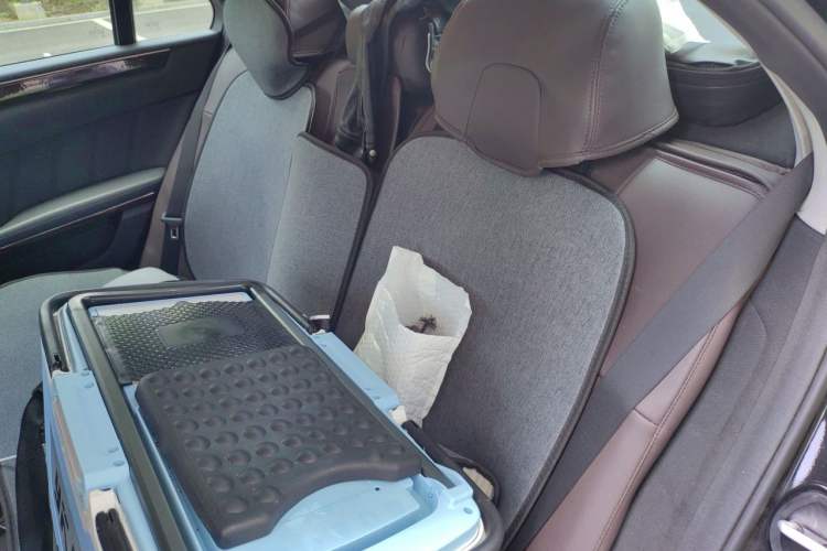 Used Mercedes-Benz E-Class 2013 E 260 L CGI Elegant Model Left Rear Seat