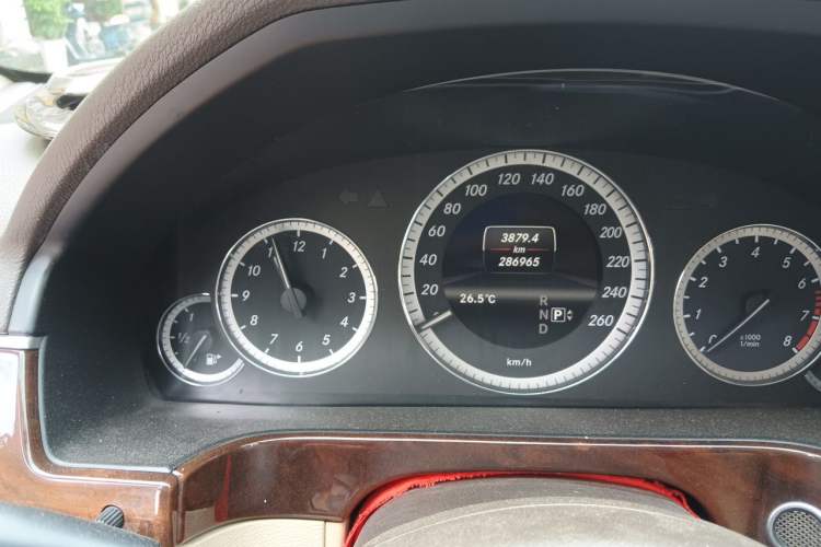 Used Mercedes-Benz E-Class 2013 E 260 L CGI Elegant Model Odometer Close Up