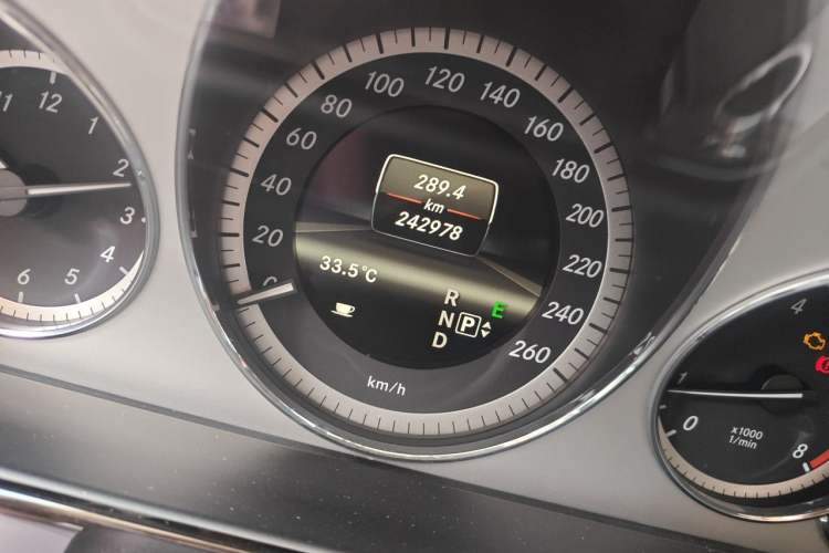 Used Mercedes-Benz E-Class 2013 E 300 L Stylish Model Odometer Close Up