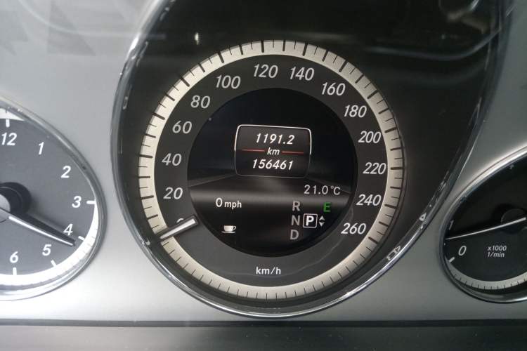 Used Mercedes-Benz E-Class 2013 E 260 L CGI Stylish Model Odometer Close Up
