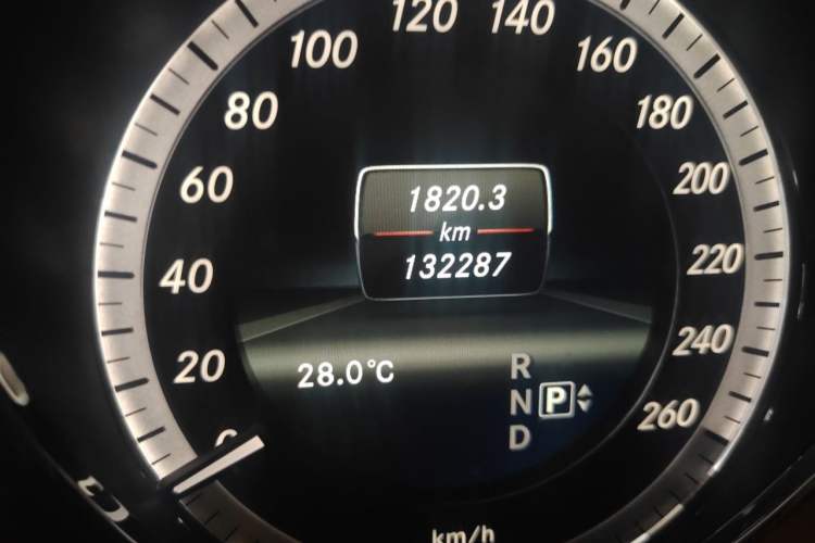 Used Mercedes-Benz E-Class 2013 E 260 L CGI Stylish Model Odometer Close Up