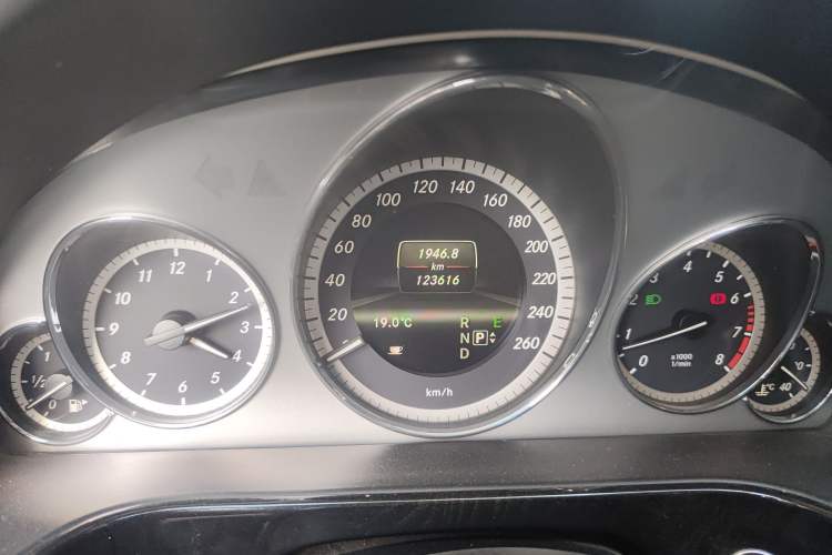 Used Mercedes-Benz E-Class 2013 E 260 L CGI Stylish Model Odometer Close Up